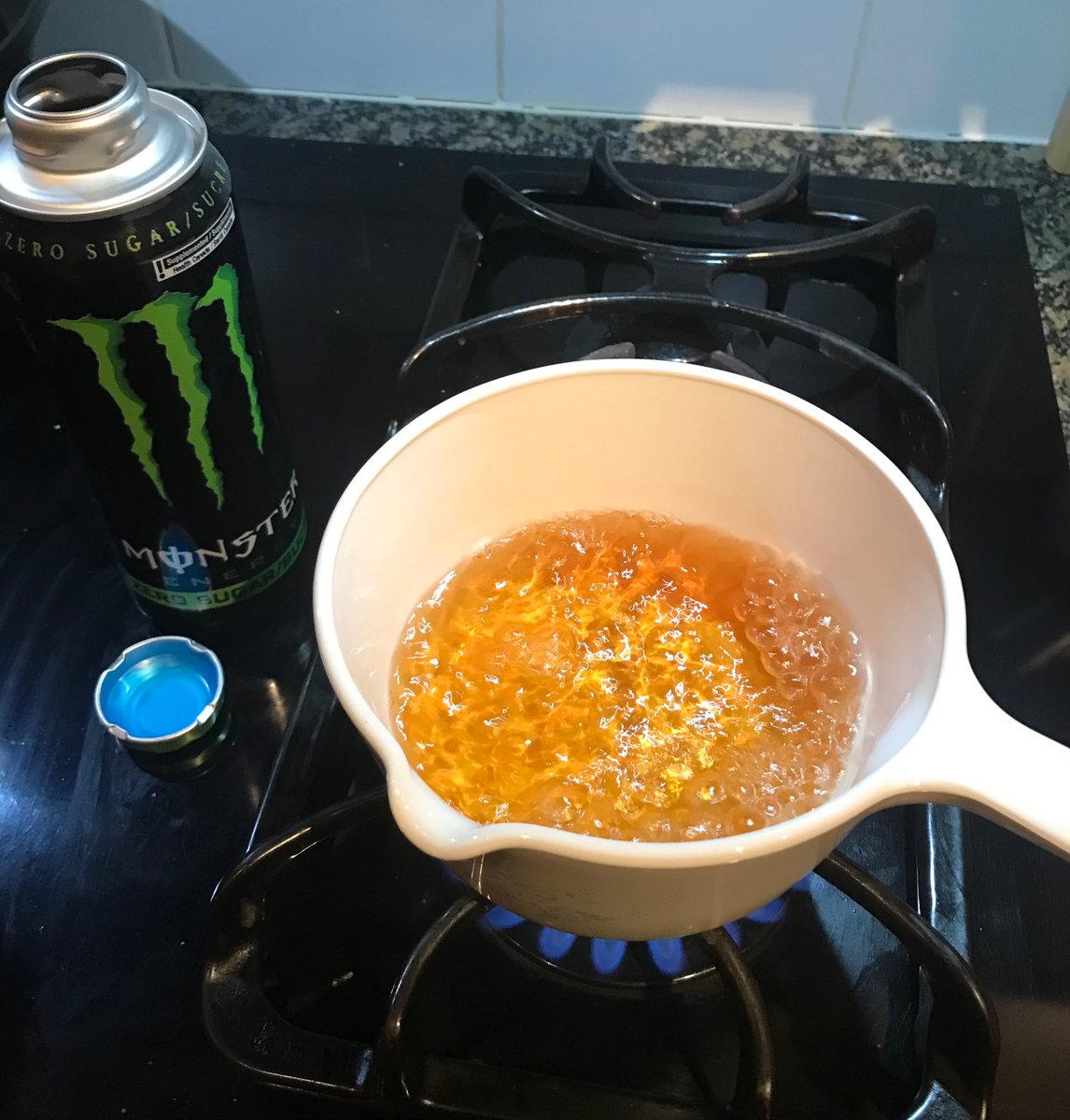 misi1414995's tweet image. warming my monster energy on the stove rn bc I don’t want to drink it cold this time of the year