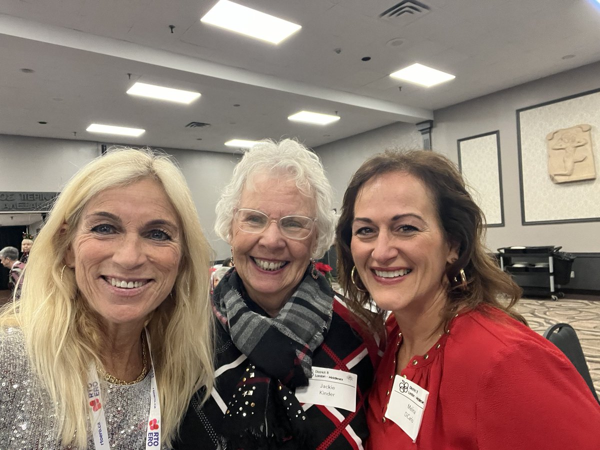 DCTMusicStudio's tweet image. ❤️ A beautiful @RTOERODistrict8  Christmas Luncheon with our fellow educator friends. So wonderful to see many former coworkers. Thank you to all involved for the special celebration. #Christmas #educators #teaching #bonaventure