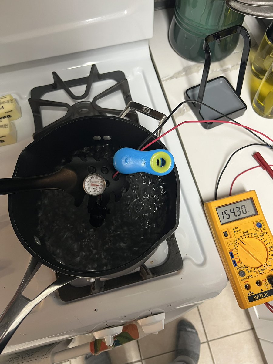 akaMattBoyer's tweet image. Wife sees me in the kitchen
“Doing some Thanksgiving prep?”
😅 mmm not quite- characterizing this radiator outlet temp sensor to see how it compares to known resistor values since it’s probably original to the car