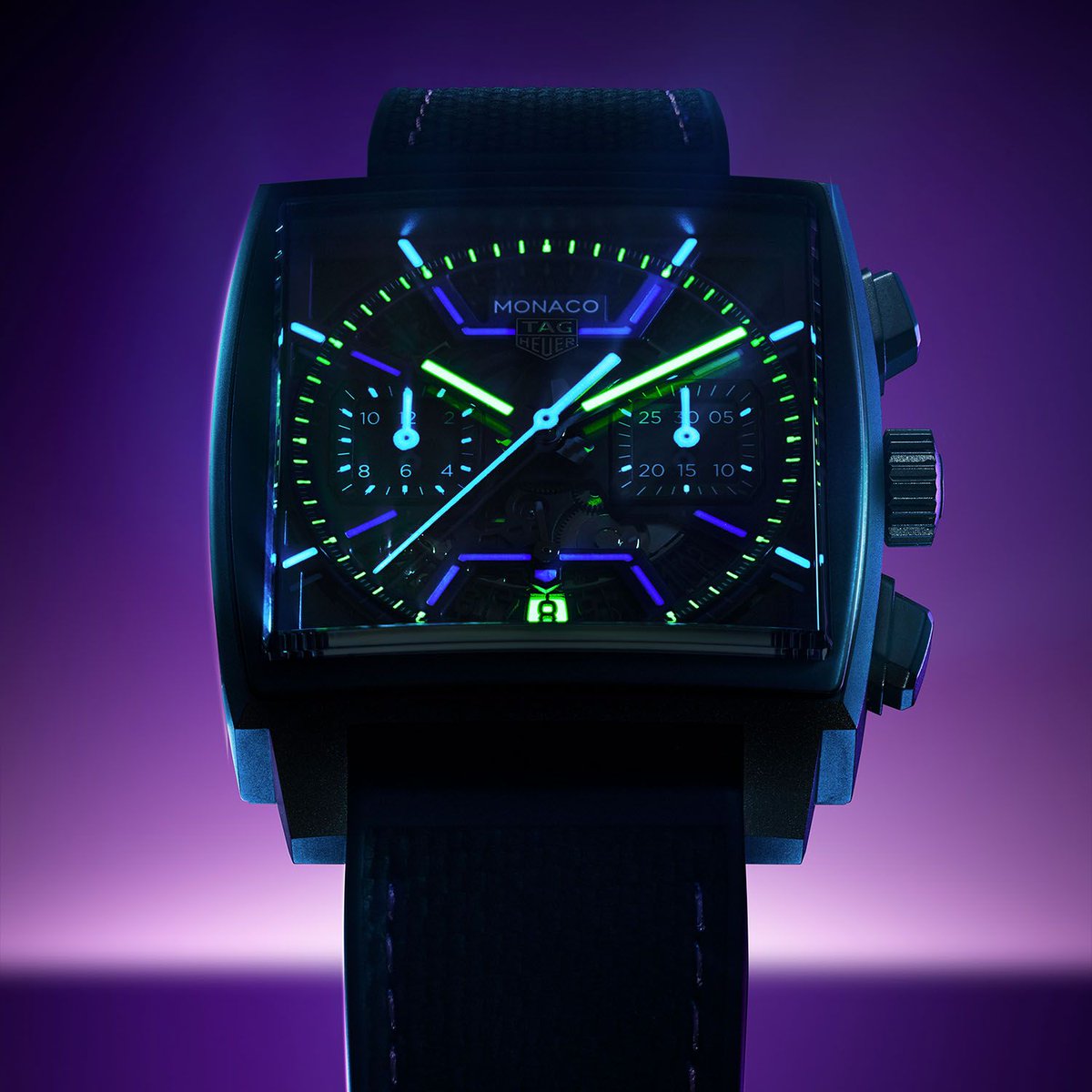 Element_iN_Time's tweet image. “Night Racing !!” 🏎️

TAG H3uer ⌚️ 39mm
Monaco Chronograph
“Las Vegas Grand Prix” 🏁
Limited Edition of Only 600 !!…🎉
elementintime.com/blogs/news/tag…