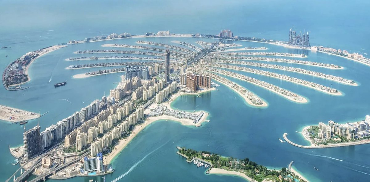 sovmindset's tweet image. I&apos;ve been looking into the history of Dubai&apos;s development more and I&apos;ll just say it&apos;s crazy impressive what they did. I mean from an engineering perspective this is insane. They are basically terraforming the desert.