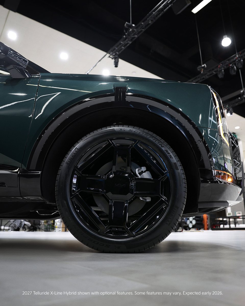 Kia's tweet image. Curated for you and your company. Every detail designed. #KiaTelluride X-Line Hybrid #LAAutoShow @LAAutoShow