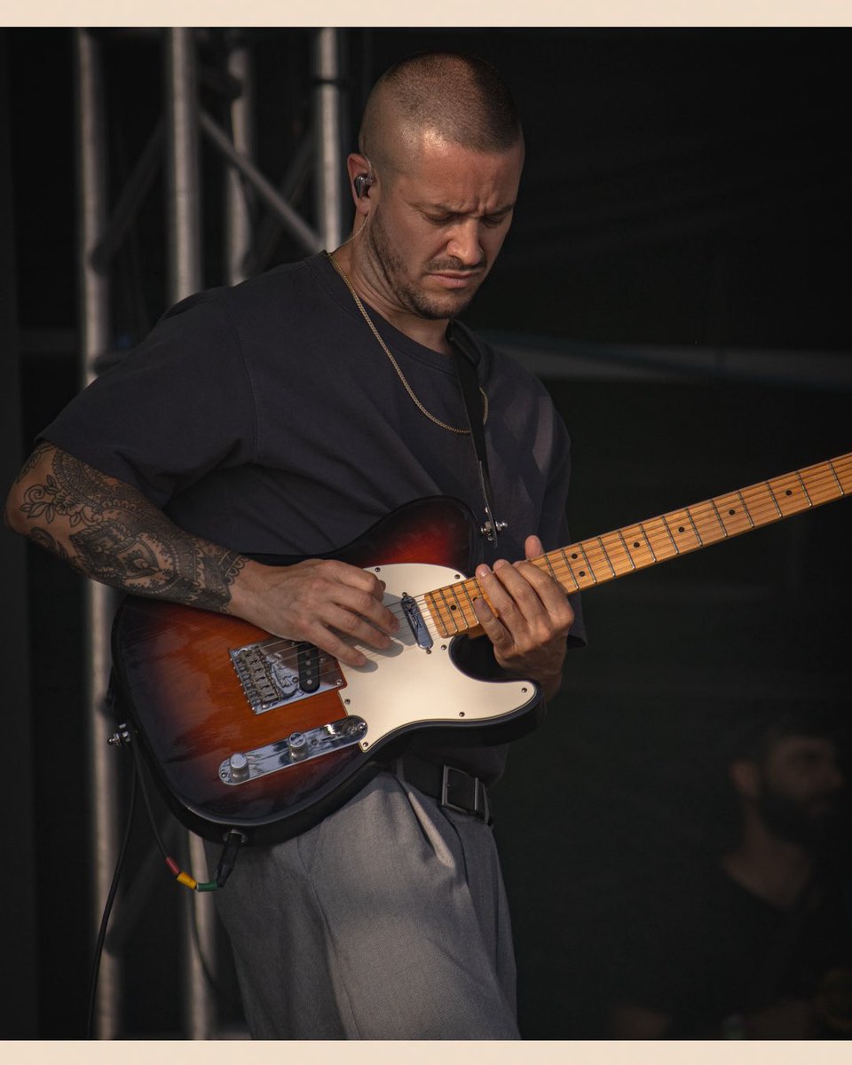 todoindierock's tweet image. En una tarde calurosa, @ElKuelgue se presentó en el #TecateComuna para todos los asistentes 

📸 x @eddysseomx 
🖊️ @apodacabooking | @apodacagroup | @tecatecomuna | @ocesa_total | @eticket 

#TodoIndieRock