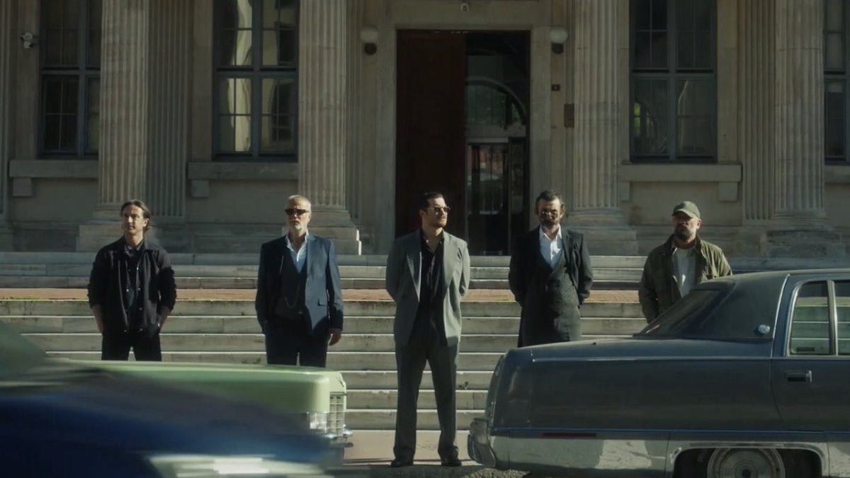 حلقة عظيمةة بشكل حرفياً الاحداث يالي صارت فالحلقة فخمةة وقوة وخطط اشرف فالحلقة ولاغلطة واشرف كشف انو عدوه عايش ومن الماضي وقرب يعرف انو ديشنار ومشاهد التيم مع اشرف وخططهم روعة وقوةة القفلة مب طبيعيه موضوع المخبره انكشف واشرف عرف انها نيسان🔥🤯! الحلقة 10/10👏🏻🔝
 #eşrefrüya