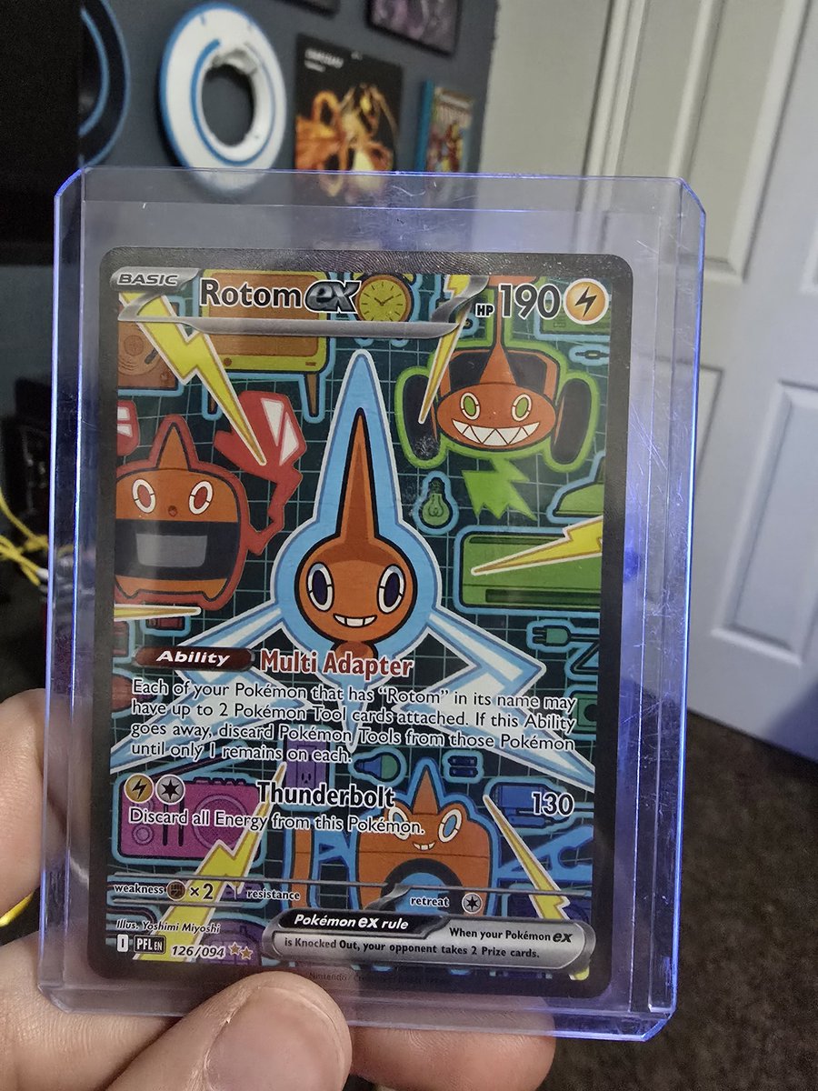Goob820's tweet photo. @JohnnyCrambo First Blister pack I pulled the Zard which is insane. And got the rotom  out of an ETB for my birthday! Happy Thanksgiving! https://t.co/imeFc3YWou