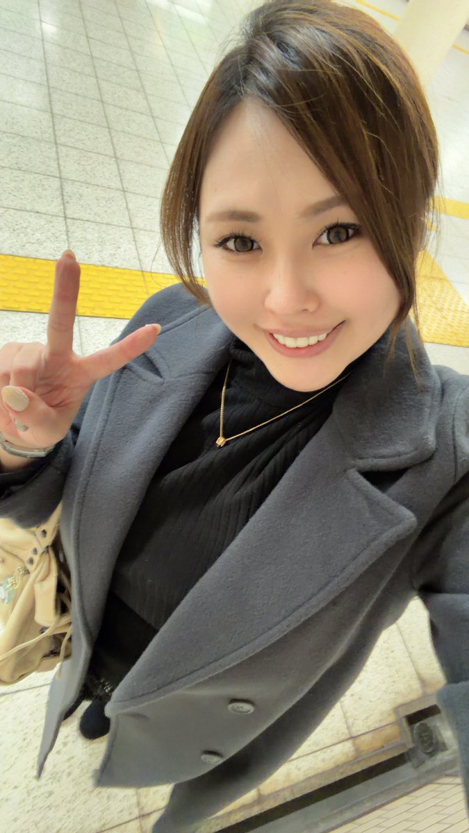 Minami_chanko's tweet image. そろそろコートの季節🧥