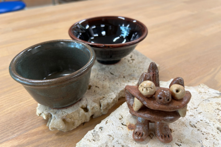 📍沖縄さんご焼き工房 那覇空港近くで本格的なろくろ体験（土日限定）ができるの知っていますか？レクチャーありで初めてでも安心。完成品は１カ月半〜２カ月後に郵送で届きますよ。