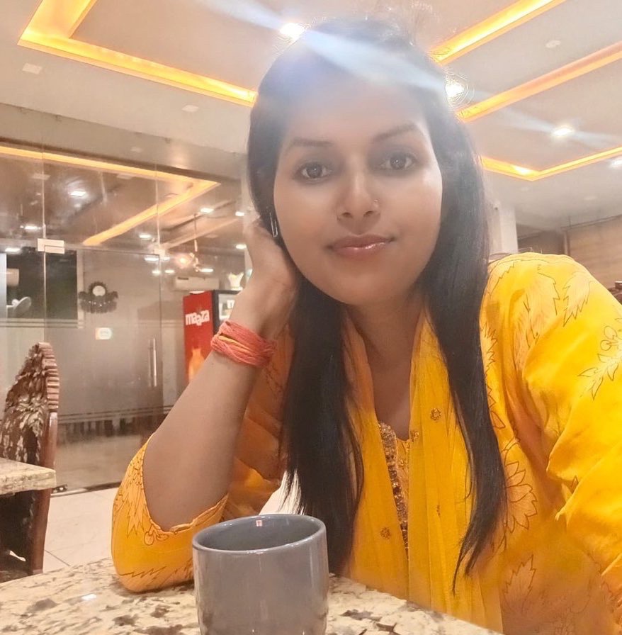 मेरे प्यारे साथियों सुबह की एक कप चाय मेरी तरफ़ से हो जाये।❣️