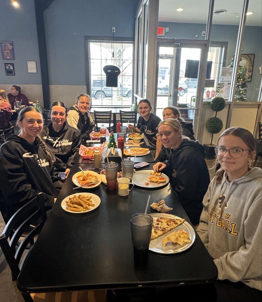 Strong 3-0 finish at Starz Gold Standard Showcase. Thanks Starz Org for trying to get the games in 🌧️
Offense💥
Myla O’Neill - AVG/OBP/SLG, H, 2B, RBI
Adelynn Collins - R, SB
Pitching🥎
Emery Herdrich -W, K, FIP
Hannah Wiseman - W, ERA, WHIP
Defense💪
Claire Percoski,Myla O’Neill