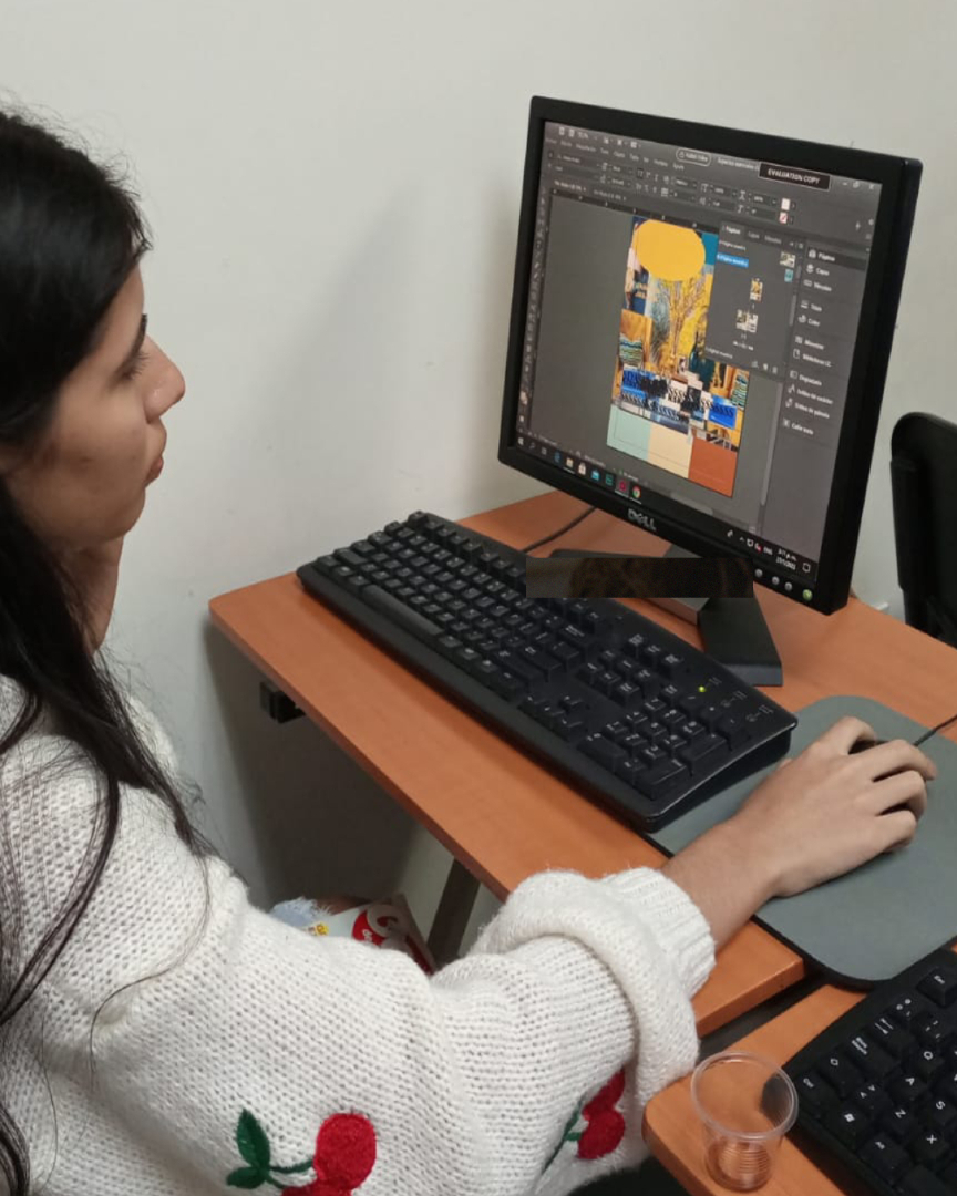 desarrollate's tweet image. Nuestros estudiantes creando sus proyectos con nosotros en #uneweb #programacionweb #diseñografico #inteligenciaartificial #ciberseguridad #venezuela Clases online o presencial Link en la BIO, escríbenos