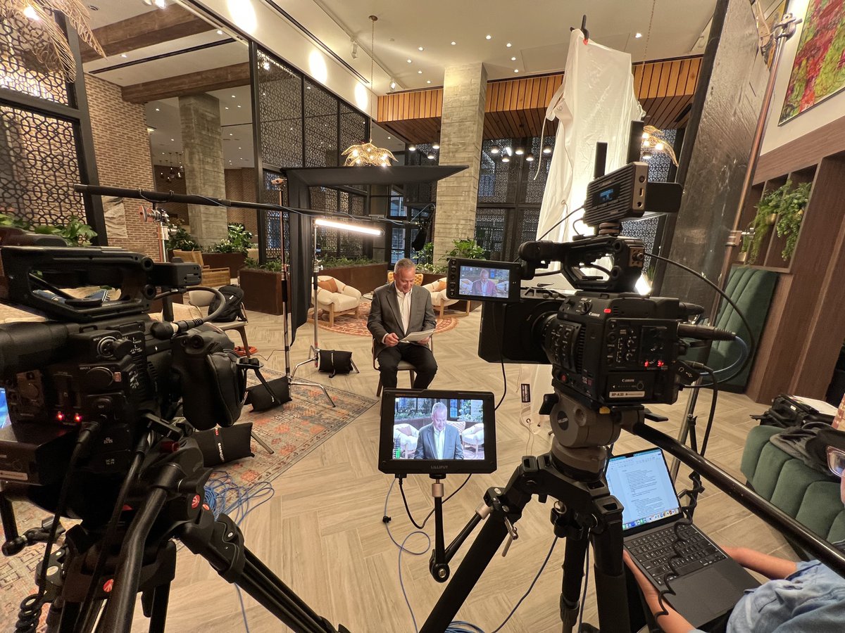 CreativityFilm's tweet image. We've shot in D.C. on multiple occasions this year, and while we're always excited for an out-of-town adventure, shooting locally or in the studio provides its own unique creative opportunities.

We're excited to help you tell your stories, wherever your location may be. Reach…