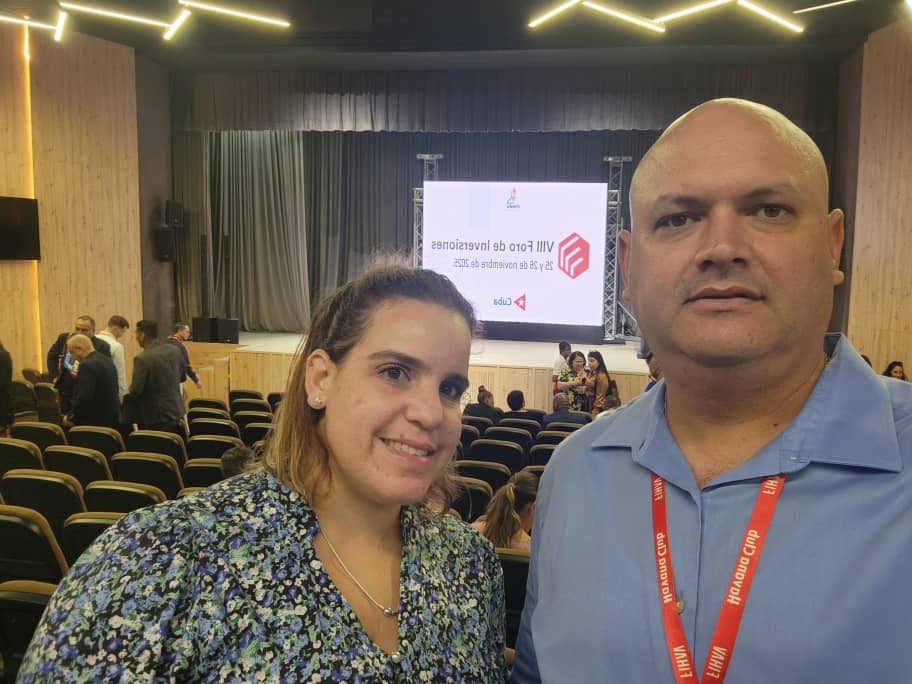 TECNOSIME2's tweet photo. Nuestras acciones en FIHAV2025 en las primeras jornadas:

🤝Encuentros de negocios con empresas extranjeras

📢Anuncio del lanzamiento del evento SimeCuba y promoción de los servicios de Tecnosime 

📊Foro de Inversiones 

@osdegesime
@MindusIndustria https://t.co/J04HYpGkAf