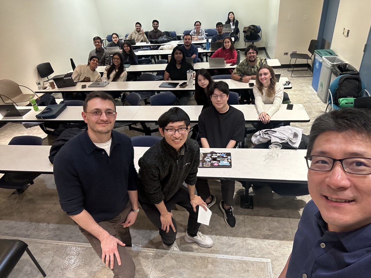 Junfeng Yang tweet media