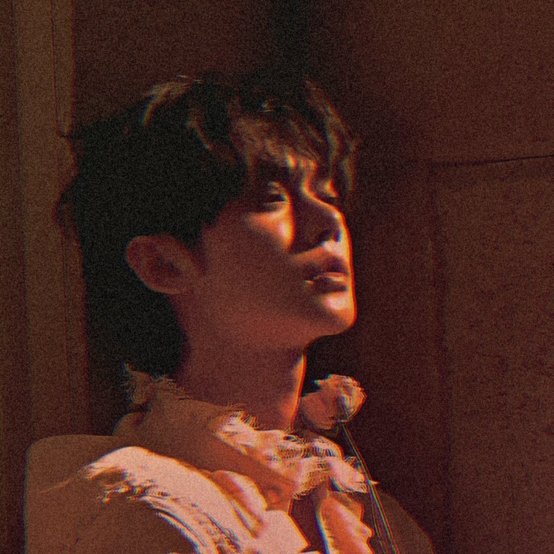 Michi_lvsyj's tweet photo. Mini #au #Soojun || La Danza De Las Luciérnagas ✨️👑

Sbn es un rey que selló su destino con una promesa. Cansado del deber conoció a Yj, el pintor real; quién lo hizo desear una vida sencilla, sin coronas ni pactos celestiales, solo miradas y manos manchadas de pintura. https://t.co/wNDZbqcqRM