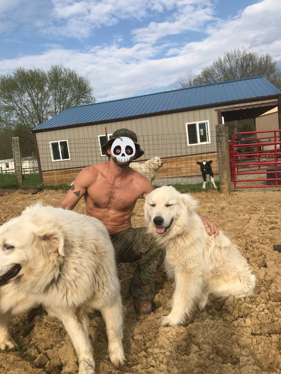 the_IZA_'s tweet image. Fam