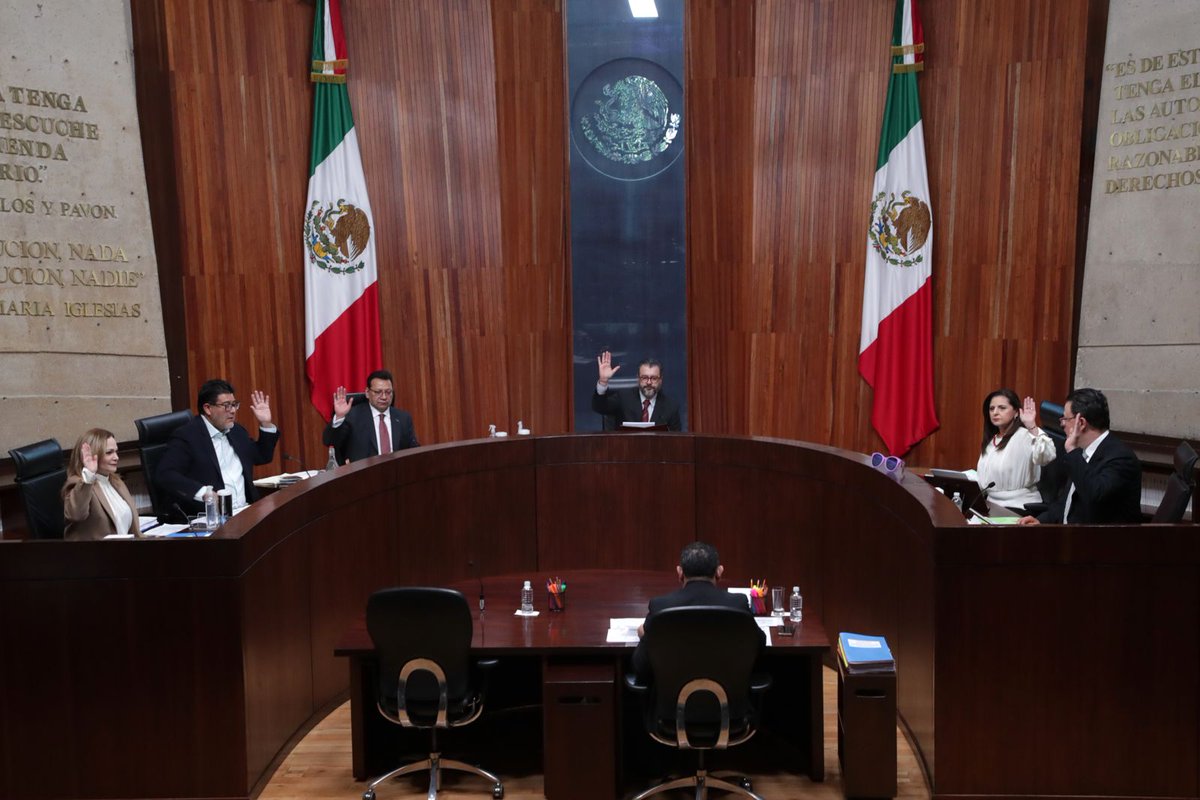 gbatizg's tweet image. Constructivas, fructíferas y de diálogo. Así son las sesiones del Pleno de Tribunal Electoral del Poder Judicial de la Federación.

La justicia democrática es un espacio donde las diferencias se expresan con claridad, donde las posturas se sostienen con razones, y donde el debate…