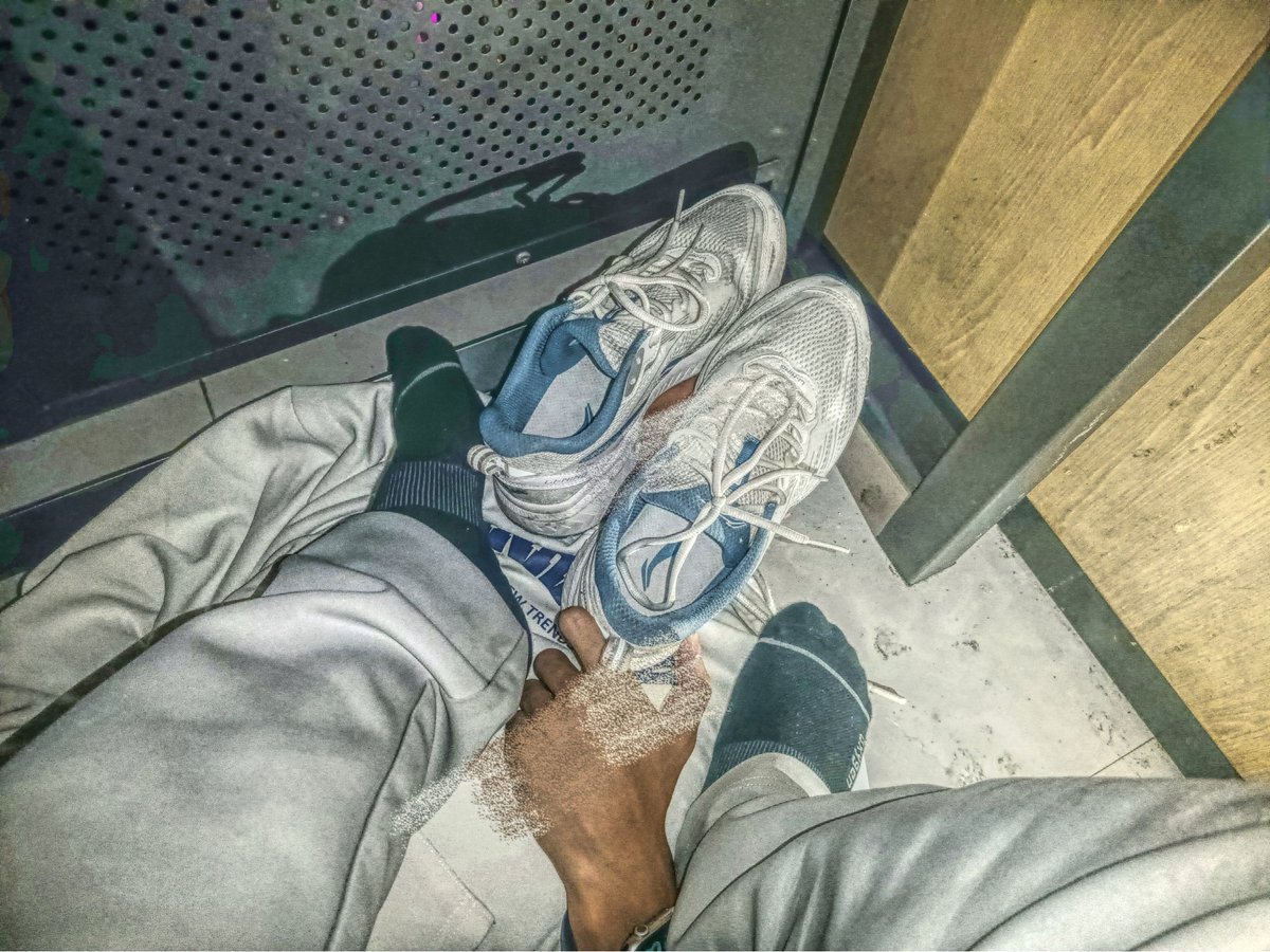 crash_dom's tweet photo. 就是有傻逼愿意把蛆脸贴着老子鞋底，送他一句傻逼脚垫🤬🤬🤬🤬🤬
网费50💰想在网吧桌底下被老子臭脚怼脸骂的🤑🤑自动报销
yw🧦鞋袜出
#直男 #黑心 #绿主 #黑心  #臭脚 #婊子 #母畜 #atm主 #上供 #报销 #账单 #压榨 #白给 #倒贴 #羞辱 #男尊女卑 #渣男 #傻逼基佬 #贱婢 #奴才 #皇帝 https://t.co/NqecgclUrU