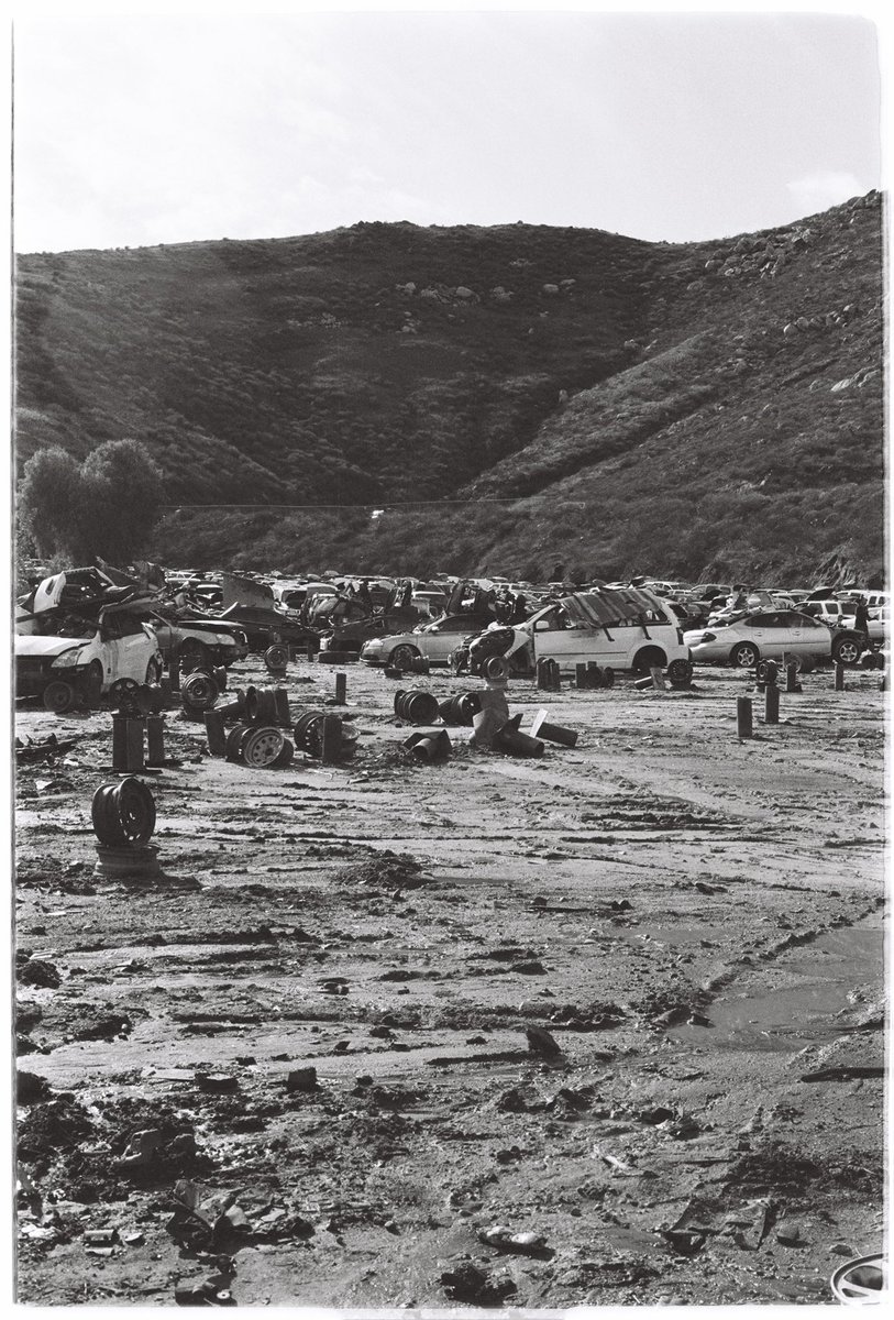 Mundohasaknife's tweet image. Junkyard with Seth