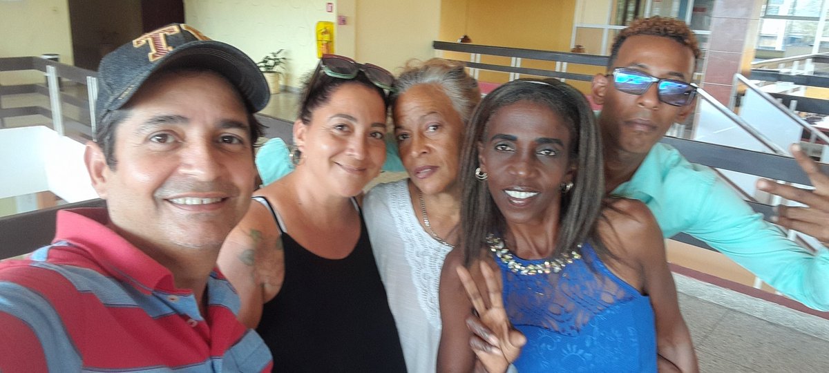 omnibusnstgo's tweet image. Este día Felicitamos a todos los económicos y en especial a los de Ómnibus Nacionales por su  entrega y dedicación a la labor que realizan.