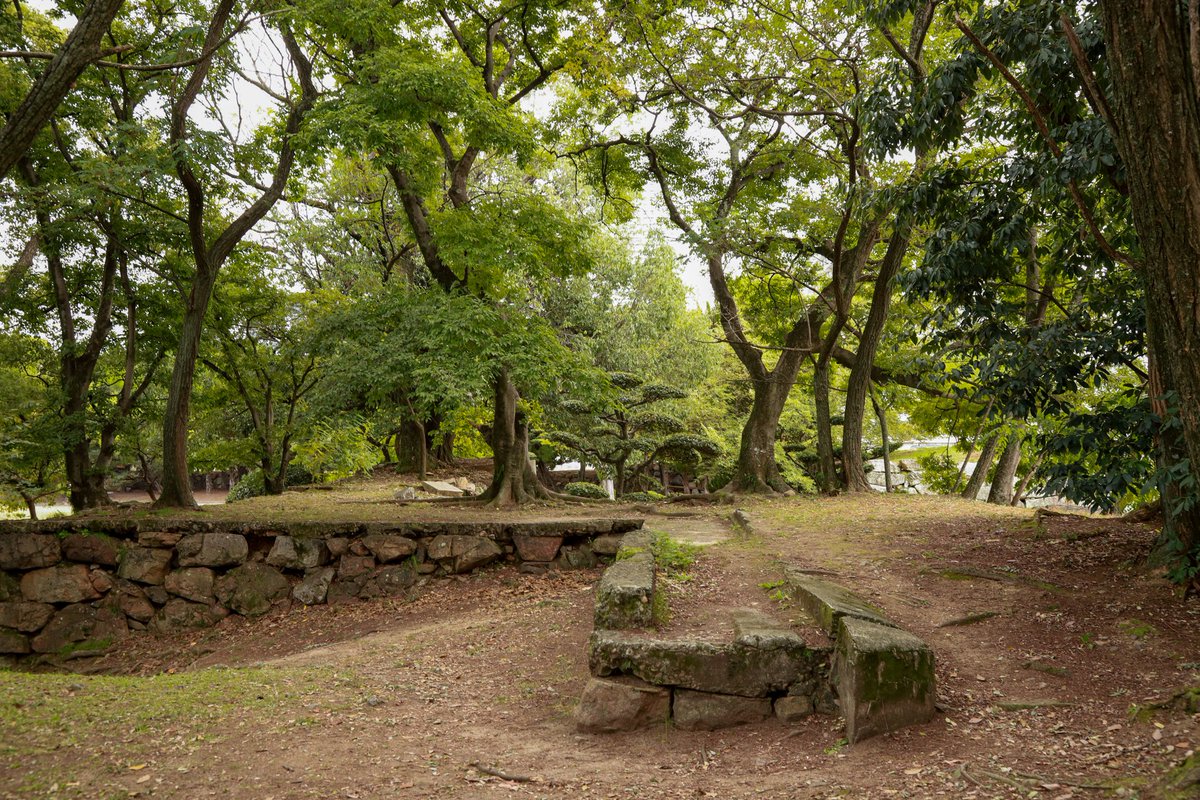 Bifan_event83's tweet image. #広島城コス　ロケーション公開🌟

平櫓(畳のあるお部屋)に関しては
観光客や他のお客様のご迷惑やトラブルを未然に防ぐために
今回は””照明類・三脚の利用はなし””とさせてください