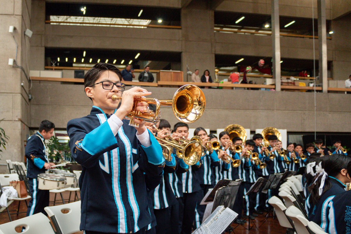 NoemiJuarezSEB's tweet image. Inauguramos el Congreso de Educación, Arte y Cultura, un espacio para celebrar la creatividad, el pensamiento crítico y la convicción de que el arte es una fuerza transformadora en la vida escolar y comunitaria. 🎨📚