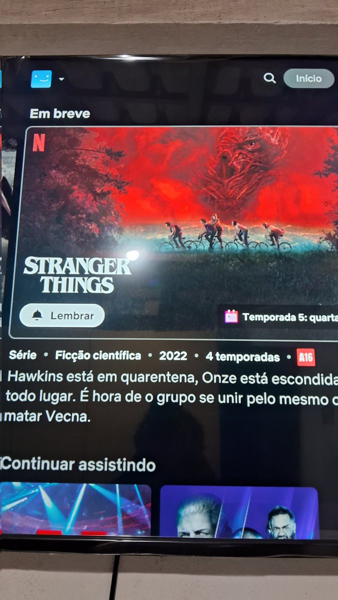 MultiverseFlash's tweet image. a vida é uma maravilha= acabei de ver o primeiro episódio da 5 temp de stranger things