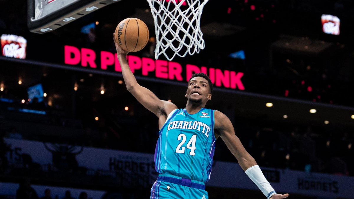 Brandon Miller O 17.5 Points ✅

Solid night from Miller in a massive blowout. Still came through for us which is nice!

2-0 day on Twitter and one good Jimmy Butler III day away from a sweep in the premium! 🔥