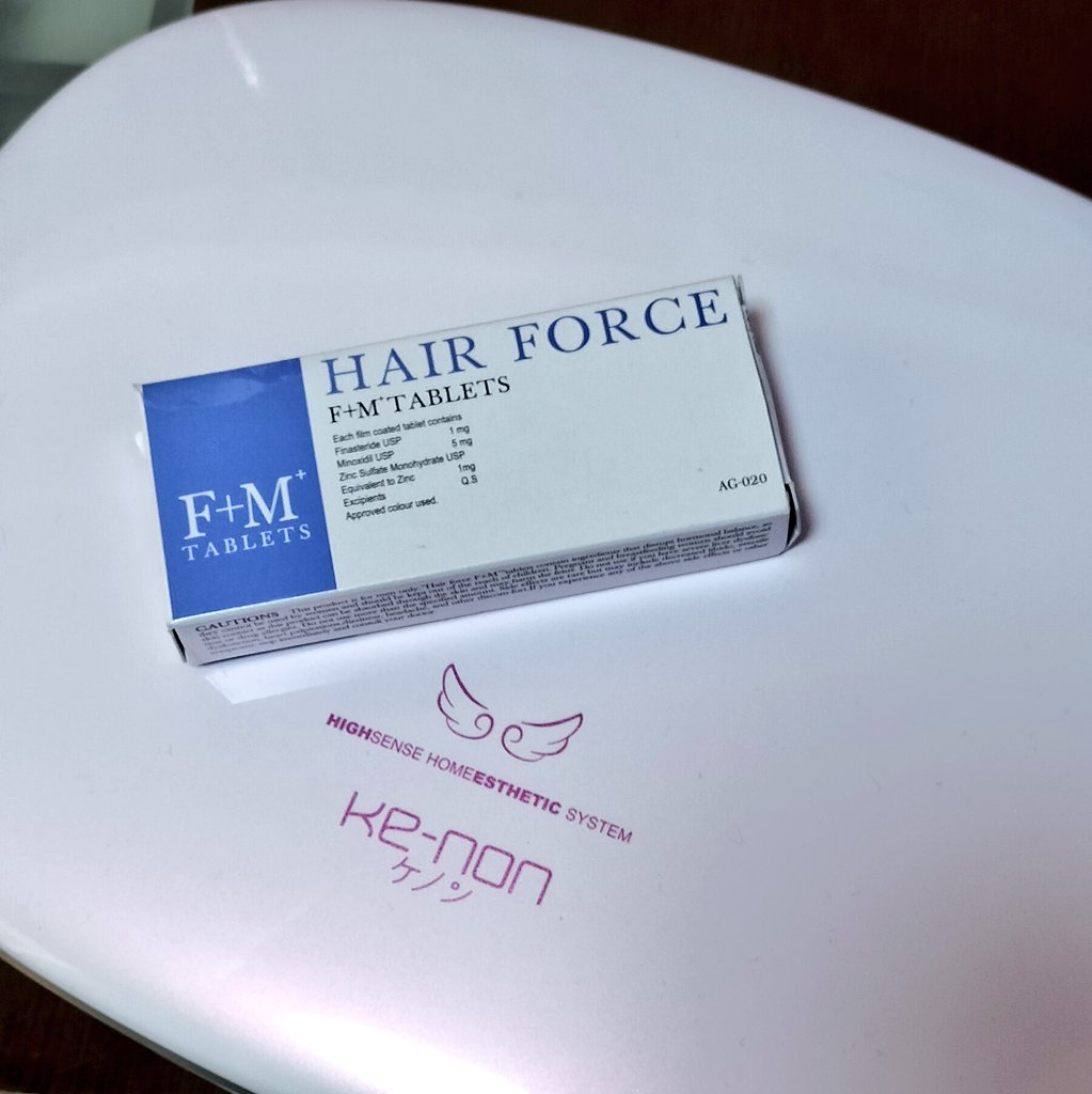 ケノンvsヘアフォース（フィナステリド＋ミノキシジル）
ヒゲはもちろん顔の産毛、腕や足も毛が濃くなったからケノン購入。家族全員使えるしね
特に顔は目の周りなんか獣かよwってレベルで生えてきてる😅
まだ3回しか照射してないけどヒゲが少なくなってる気がする！気がするだけかもしれんけど