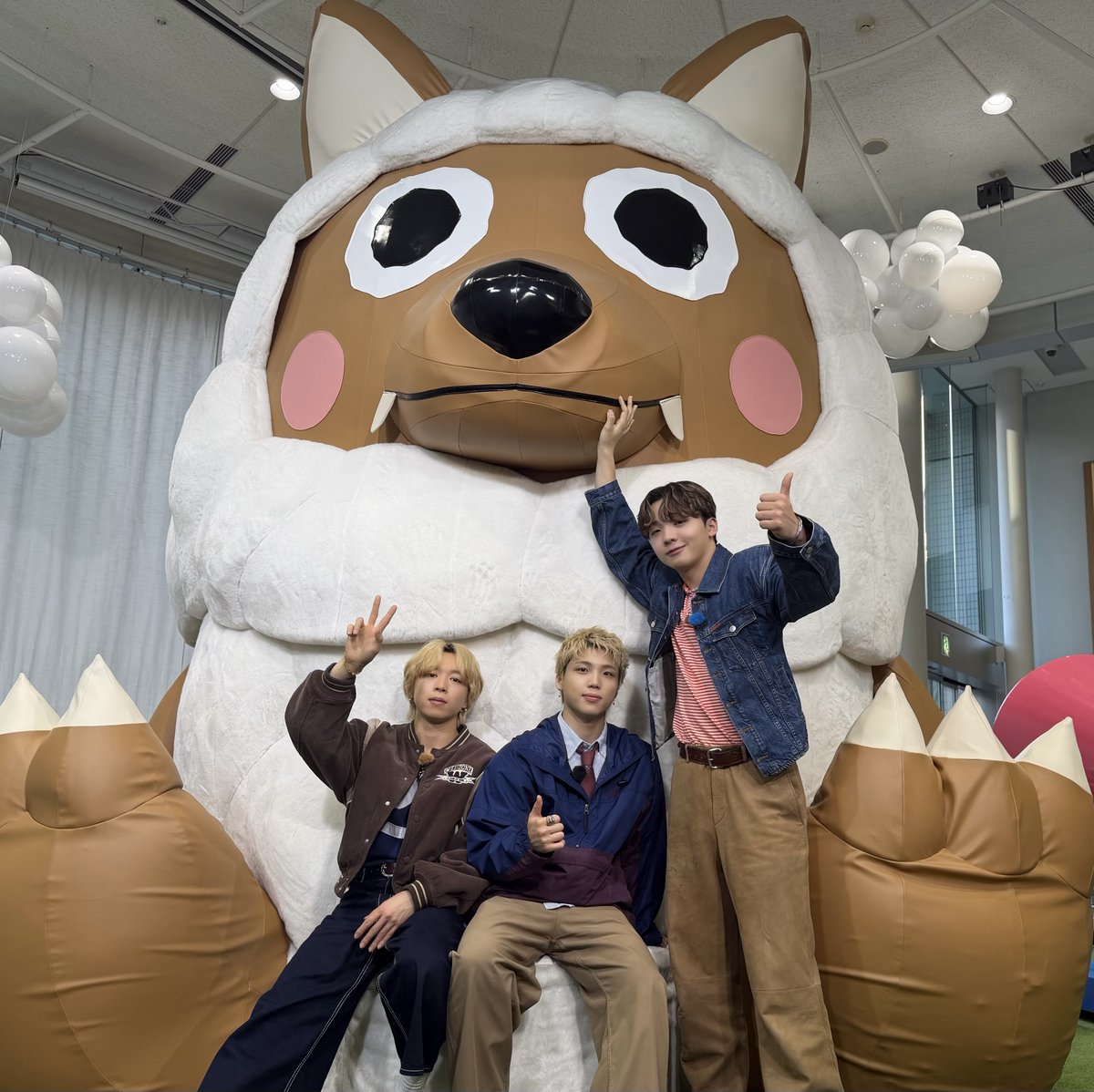 coolxcross's tweet photo. 最新の音楽情報をお届けする
《クールなエックス》のコーナーでは
2組のアーティストが登場🪩🎶

#JamsCollection
＞＞＞@JamsCollection 

 #BEFIRST
＞＞＞@BEFIRSTofficial

✦┈┈┈┈┈┈┈┈┈┈✦
本日深夜1時29分放送
Locipoで見逃し配信あり
✦┈┈┈┈┈┈┈┈┈┈✦ https://t.co/dAA6ufiTtW