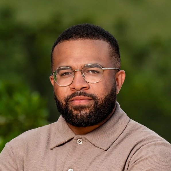 RobsFactChecker's tweet image. Five Black players made the jury and now four have been voted out in a row. #Survivor