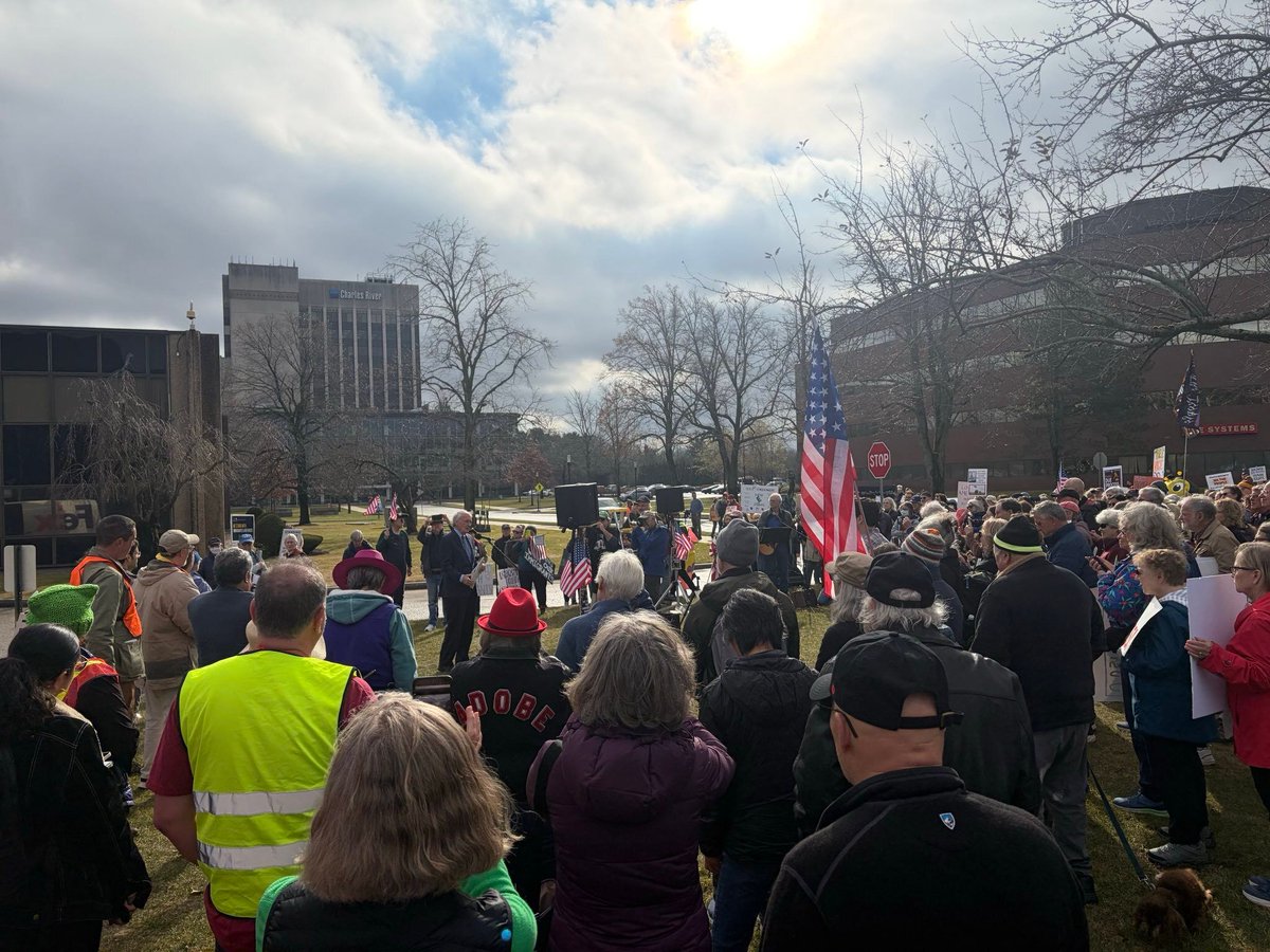 I stood with community leaders at the ICE facility in Burlington today to say: No family should fear separation. No refugee should be stranded. No human being should be denied dignity. The Trump administration has broken our promise of justice and we must repair it.