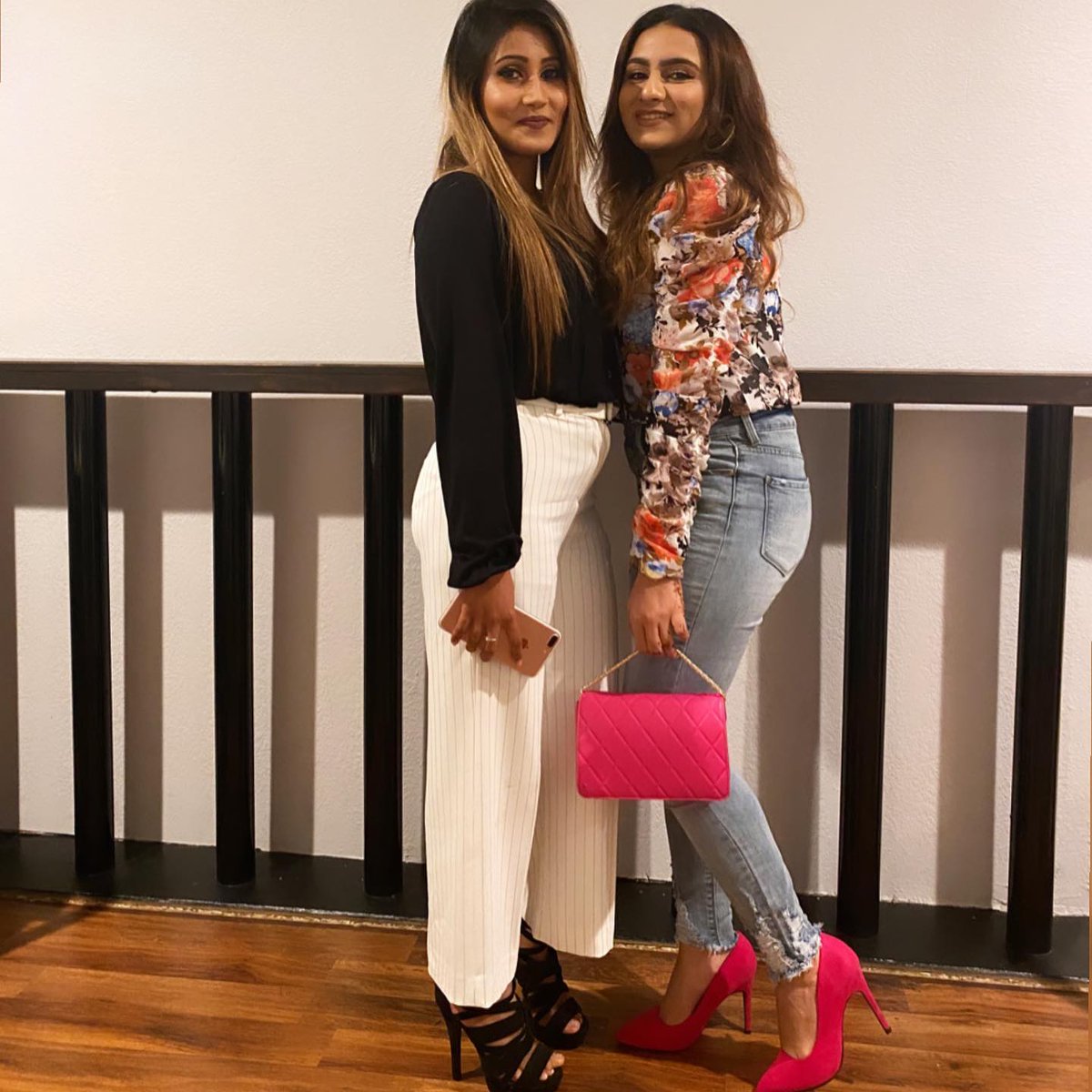 SaimaAli1990's tweet image. Enjoying with the close friend