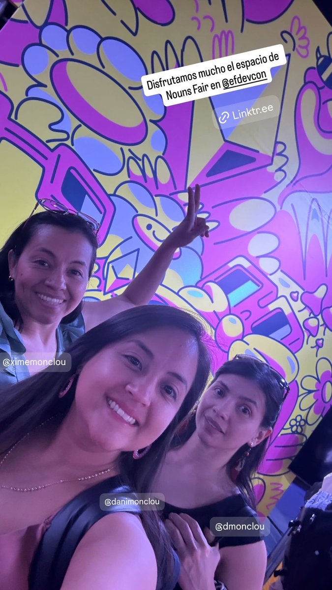 Disfrutando del creativo y mágico espacio de <a href="/NounsFair/">Nouns Fair</a> <a href="/nounsdao/">Nouns.eth</a> en la <a href="/EFDevcon/">Devconnect ARG - the first Ethereum World’s Fair</a> Recool