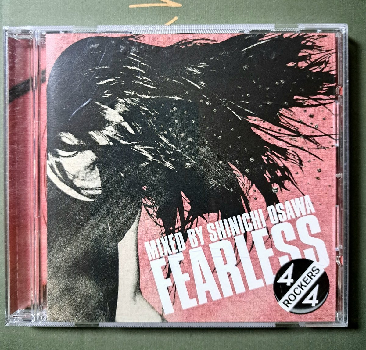 Eightwellvalley's tweet image. MONDO GROSSOの大沢伸一氏によるミックスCDとリミックス集。

それぞれROSSOのサキソフォンベイビーとクローバーのリミックスが収録されている。

大沢さんは1000のタンバリンのリミックスもやってたし、チバとのユニット、Star Casinoもあったなぁ。

#チバユウスケ
#ROSSO