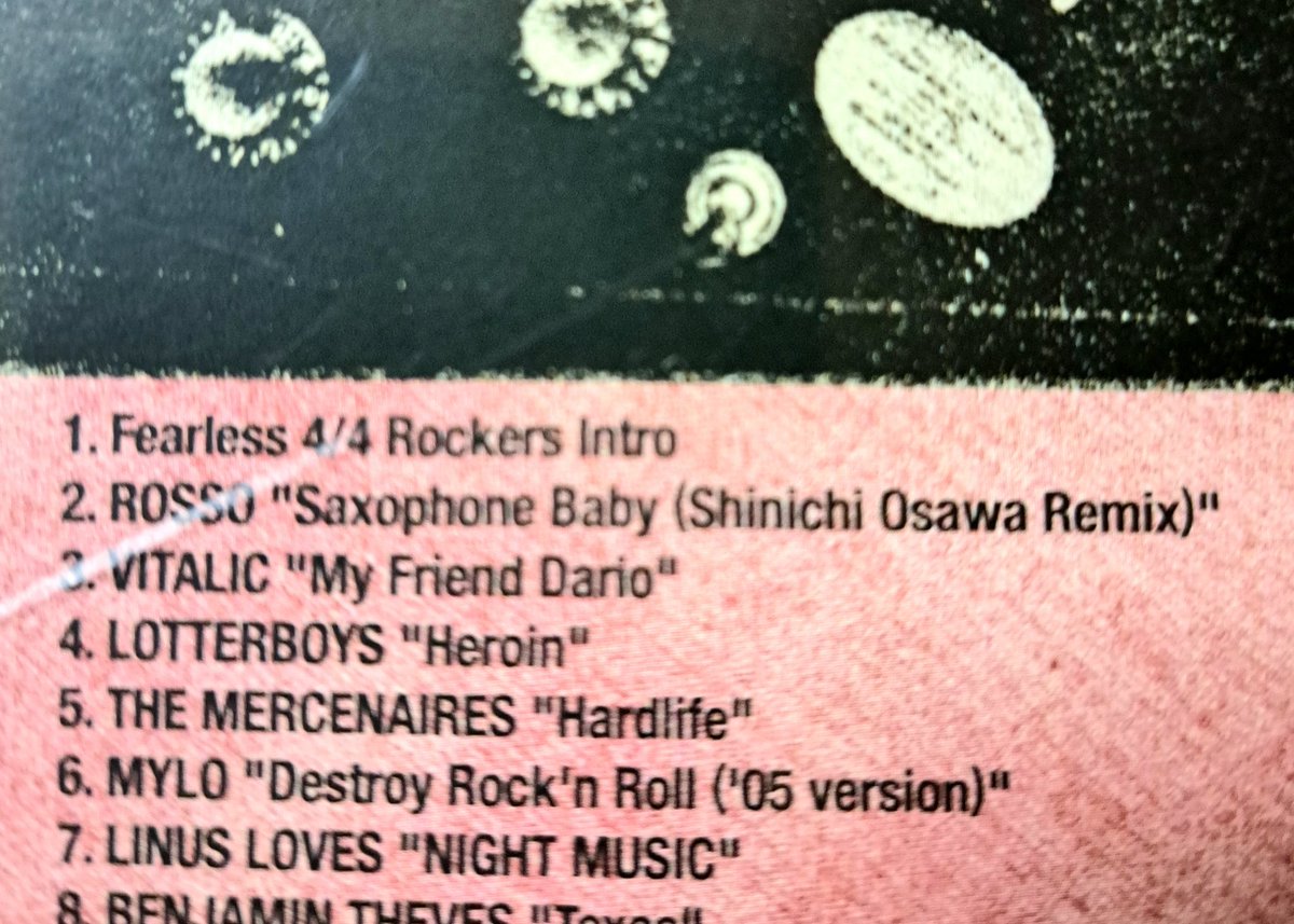 Eightwellvalley's tweet image. MONDO GROSSOの大沢伸一氏によるミックスCDとリミックス集。

それぞれROSSOのサキソフォンベイビーとクローバーのリミックスが収録されている。

大沢さんは1000のタンバリンのリミックスもやってたし、チバとのユニット、Star Casinoもあったなぁ。

#チバユウスケ
#ROSSO