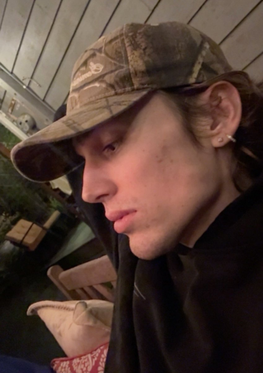 hackerxwright_'s tweet image. el perfil que van a tener mis hijos 💋