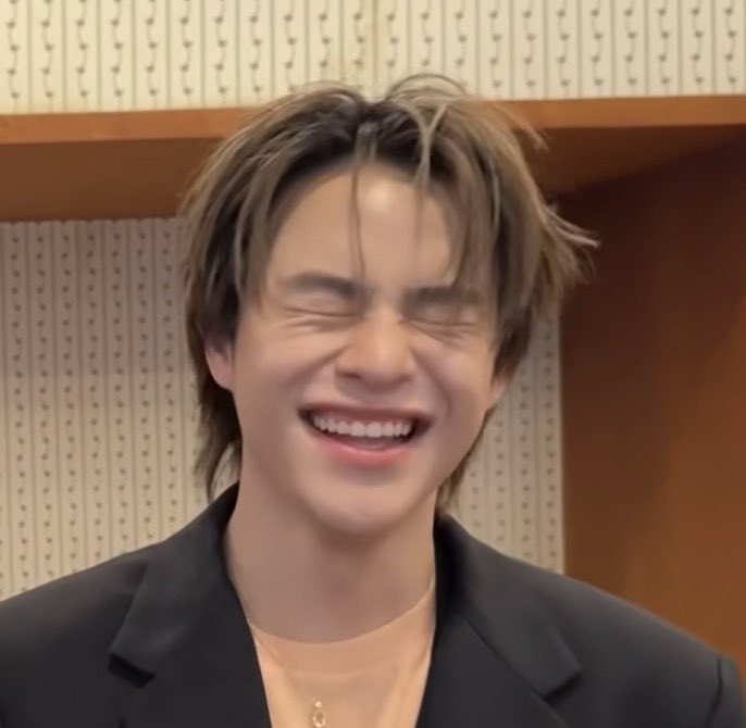 nadeariiiz's tweet image. โคตรจะม้าคจิ๊ด