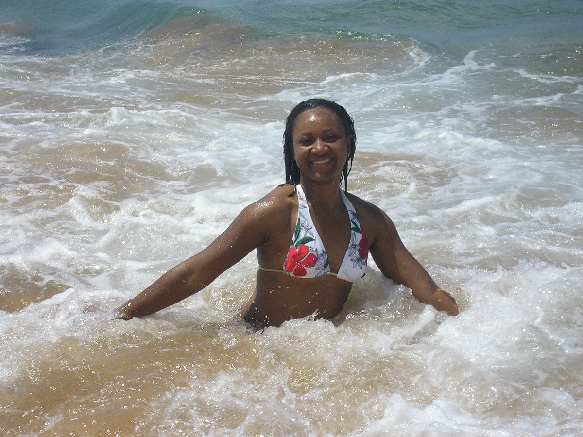 ErnestCDavis's tweet image. Want #BeachMoney? Like REAL beach money, where it keeps coming in whether you are working or not? Sick of the hustle and want your life back? Learn how I build a profitable online business! go.ernestandjemima.com/ai-business  #biztips #15DayChallenge