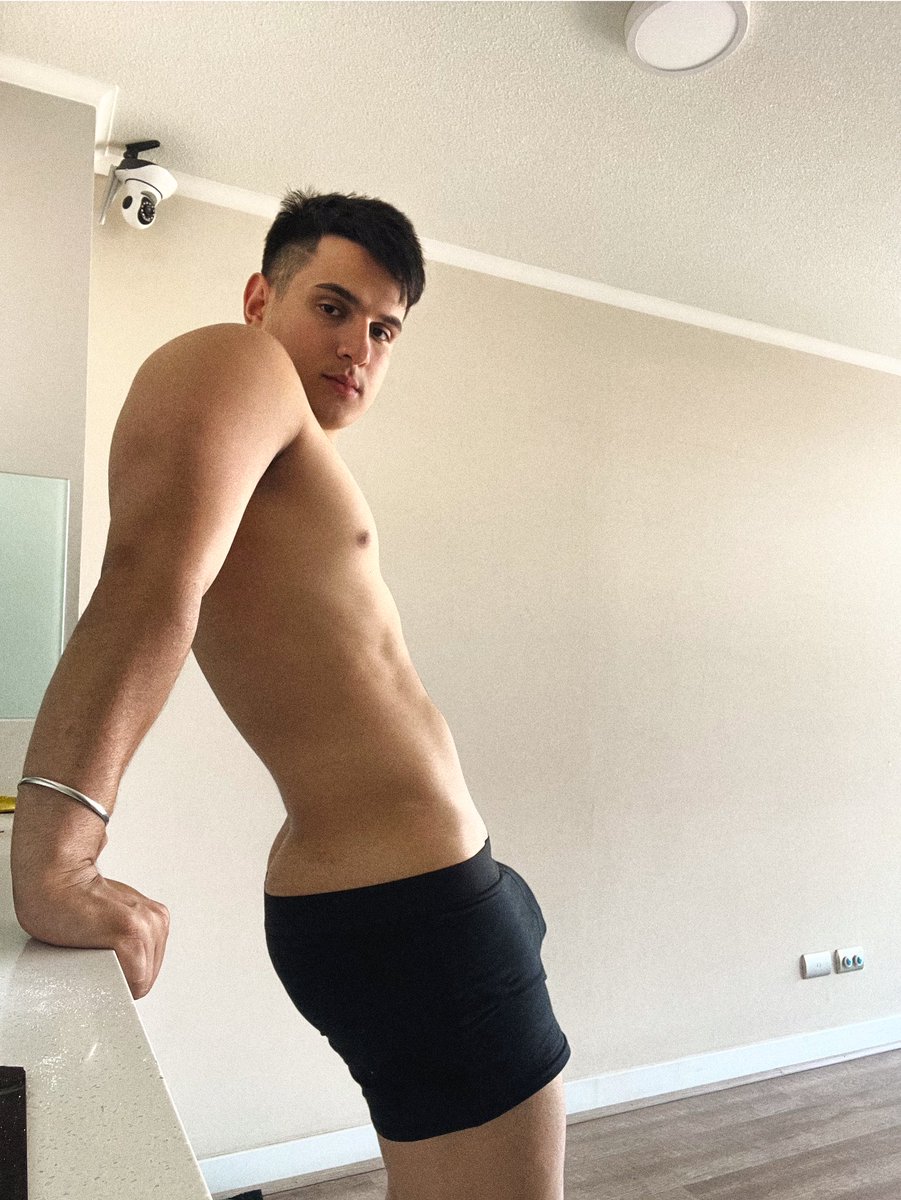 Adelmaug's tweet photo. Instagram: @Adelmaug ✨😈 https://t.co/uxCYJd44i3 ✨ https://t.co/Ddg8dsQCh3