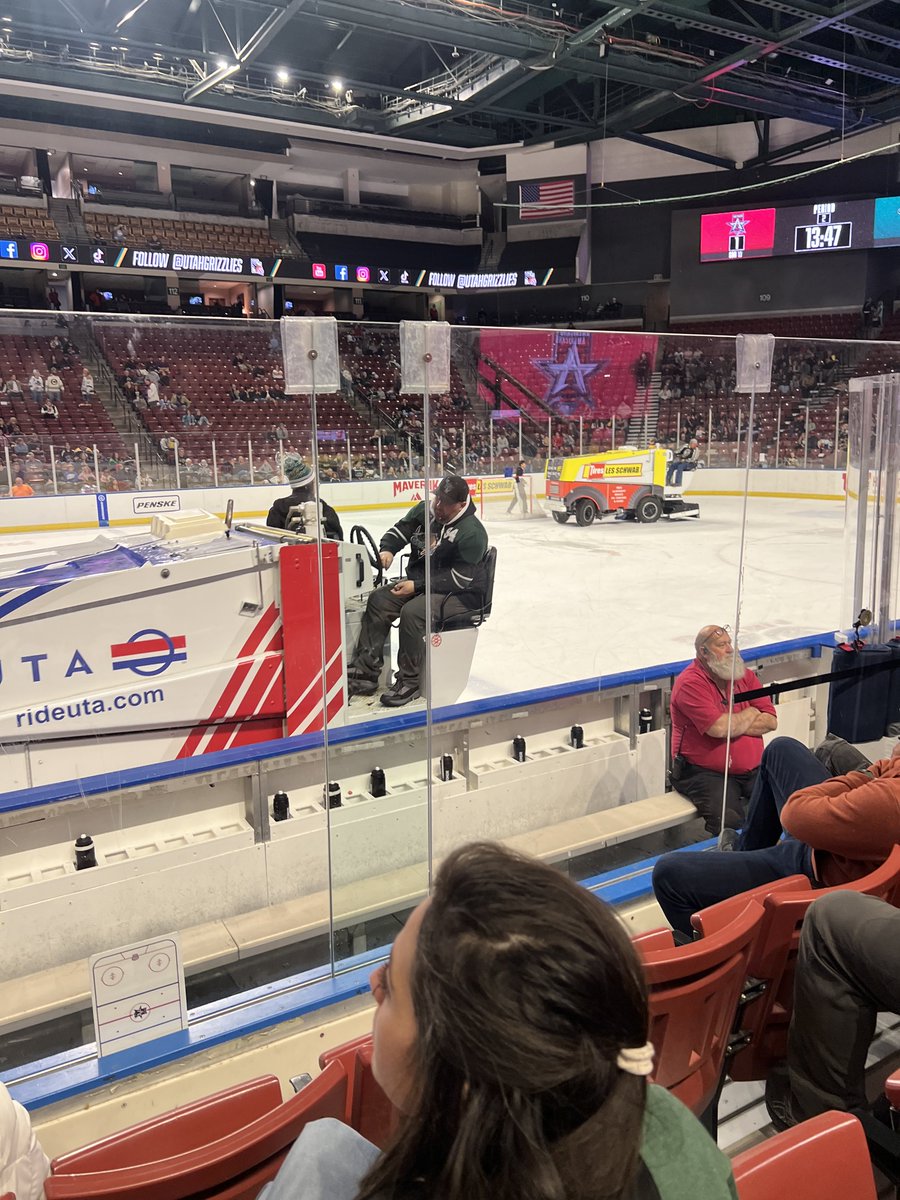 AbnerNormal18's tweet image. A couple of future NYC mayors take the ice. #PutThatInYourPipe #PatHeads ⁦@JeffyJFR⁩ ⁦@PatUnleashed⁩ ⁦@KeithMalinak⁩ ⁦@realKrisCruz⁩ ⁦@ThatGuyAtPGU⁩ and Happy Thanksgiving fellers.