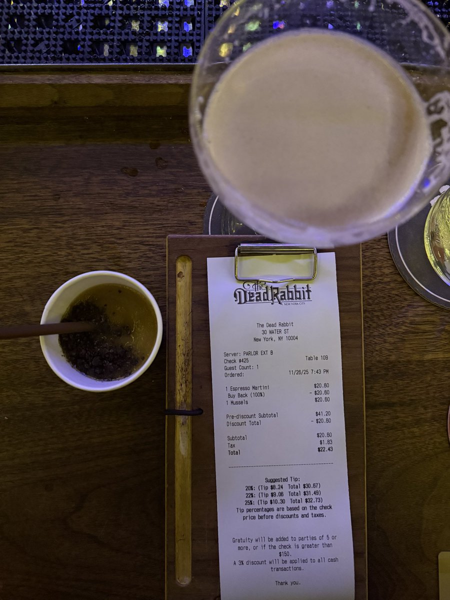 being nice to bartenders gets you free drinks