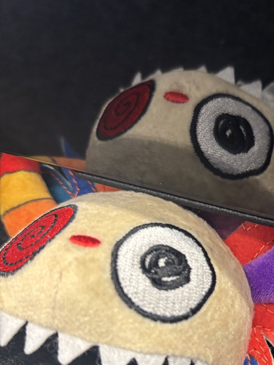 ／
📣#GRANRODEO 🐓
＼

僕の名前は「カオトン」だよ
いっぱい呼んでくれる？🌀

 「ChaosBlue」初回生産限定盤に
僕(オリジナルグッズ)が付くけど…
もう買ってくれた？🌀
laglean.lnk.to/ChaosBlue 
早期予約特典は12/7(日)23:59まで

※監修中のため仕様が変更になる可能性があります
#カオトン日記