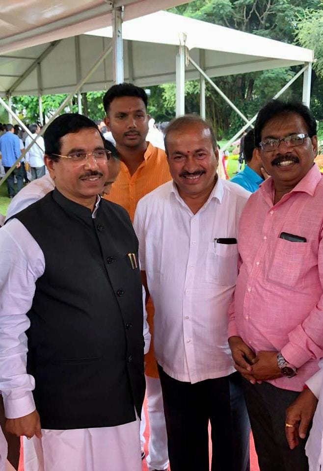 chennibjp's tweet image. ಭಾರತೀಯ ಜನತಾ ಪಕ್ಷದ ಹಿರಿಯ ಮುಖಂಡರು, ಕೇಂದ್ರ ಆಹಾರ ಮತ್ತು ನಾಗರಿಕ ಸರಬರಾಜು ಮತ್ತು ನವೀಕರಿಸಬಹುದಾದ ಇಂಧನ ಸಚಿವರು, ಧಾರವಾಡ ಲೋಕಸಭಾ ಕ್ಷೇತ್ರದ ಸಂಸದರಾದ ಶ್ರೀ @JoshiPralhad ಅವರಿಗೆ ಹುಟ್ಟು ಹಬ್ಬದ ಹಾರ್ದಿಕ ಶುಭಾಶಯಗಳು.