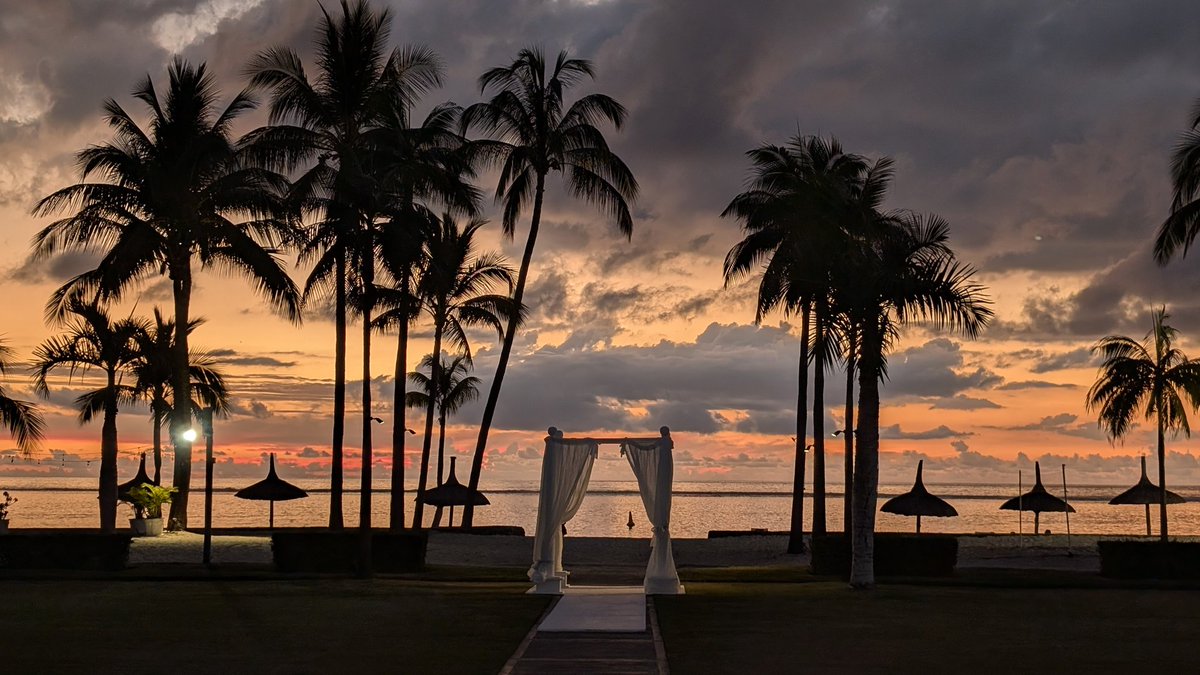 BTCsessions's tweet image. Out and about Mauritius