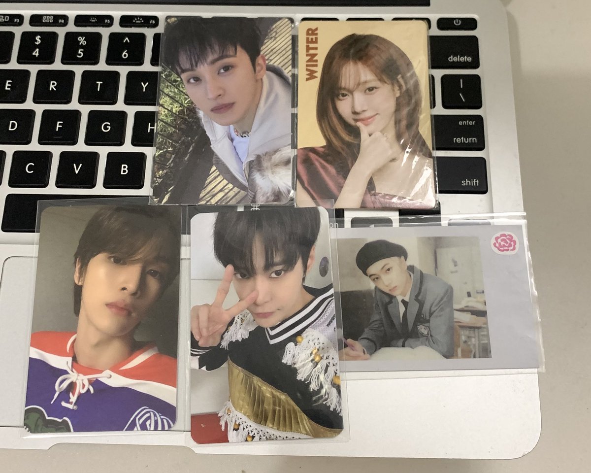 wts pc mark winter sungchan doyoung pola jay

mark : 20k
doyoung : 15k
sungchan : 20k
 
take all : 50k