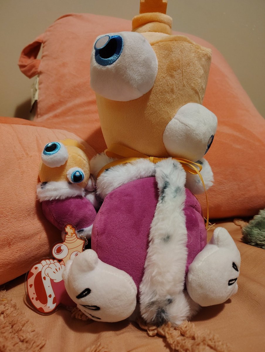 mari__plush's tweet image. family photo my joy is out of this world