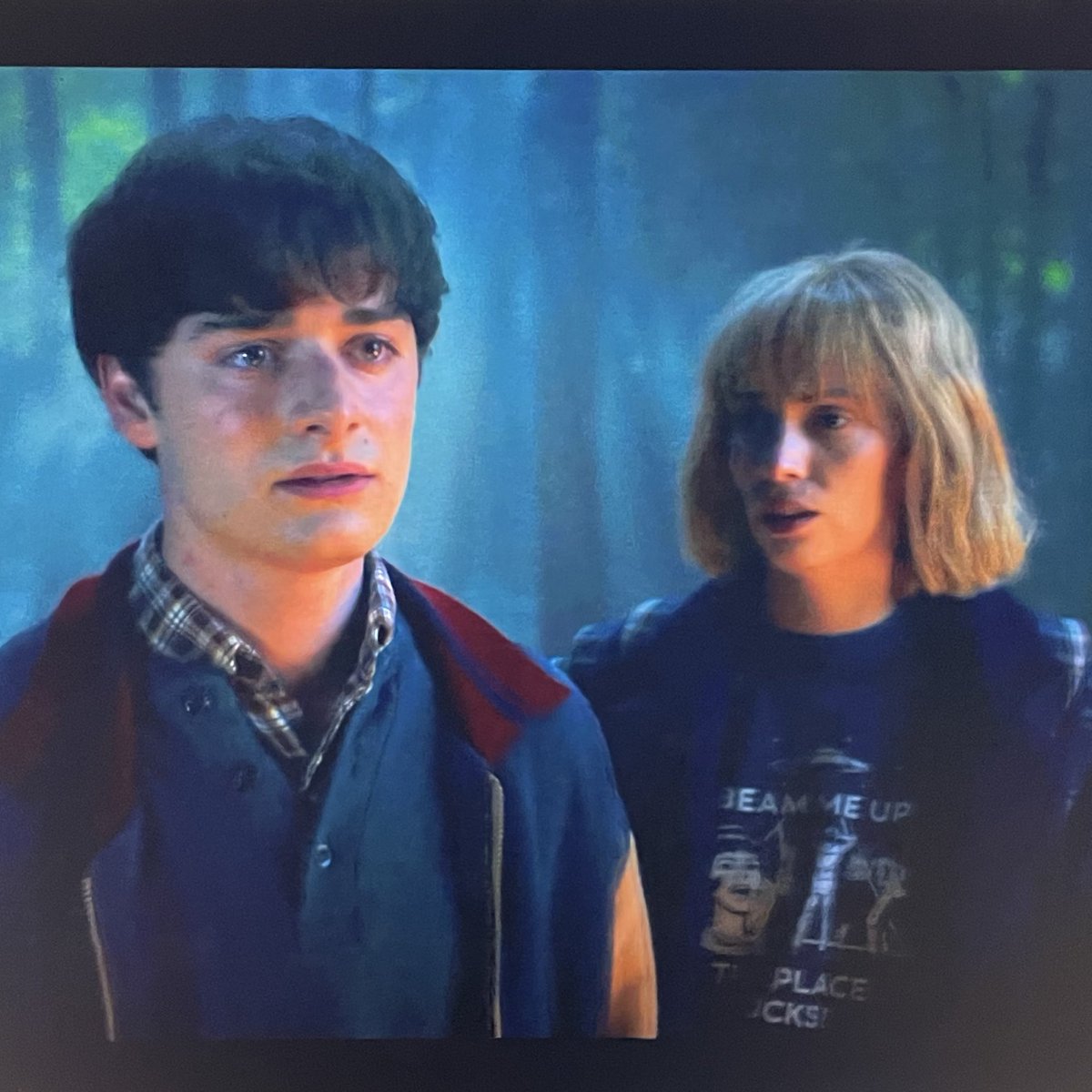 strangesapphics's tweet image. MY HAWKINS HOMOS 😭😭😭😭