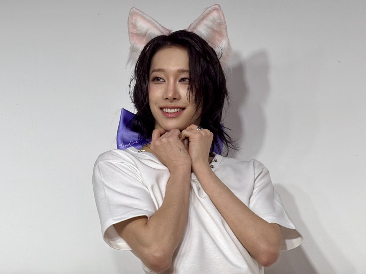 xlovalsox's tweet image. ♡ #RUI #루이 #XLOV #엑스러브 251123 fansign 대면 팬싸 ♡ 

do not repost without credit