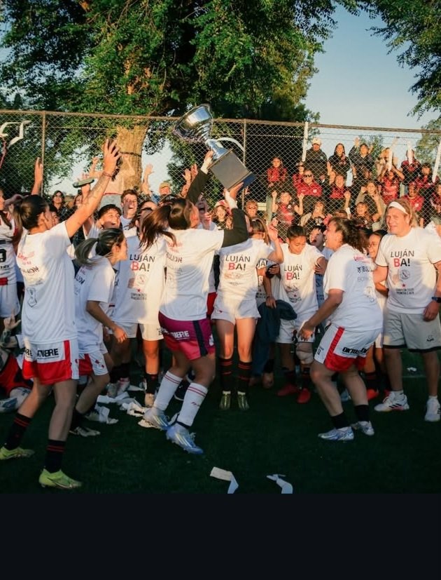 #OrgulloDeLosLlanos Campeonato y ascenso con Club $Lujan a la Primera B de AFA, para la delantera oriunda de Milagro Renata Ariana Andrada. 
El equipo de la riojana se impuso en la serie final del Torneo de Primera C 2025 sobre el Club Claypole/Somra para subir a la B de #afa