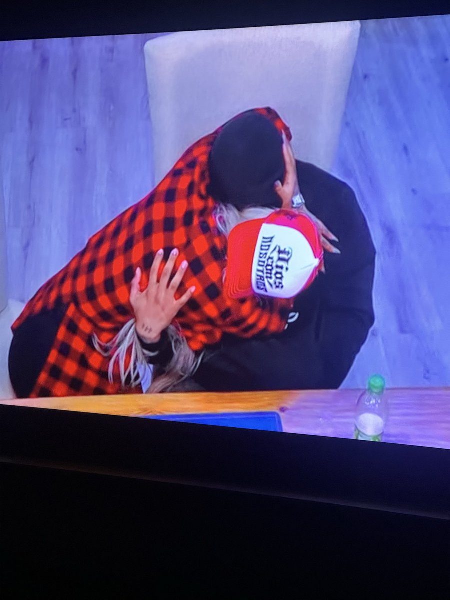 Meshellvee's tweet image. 💔 @matiasgarciard @lacasadealofoke